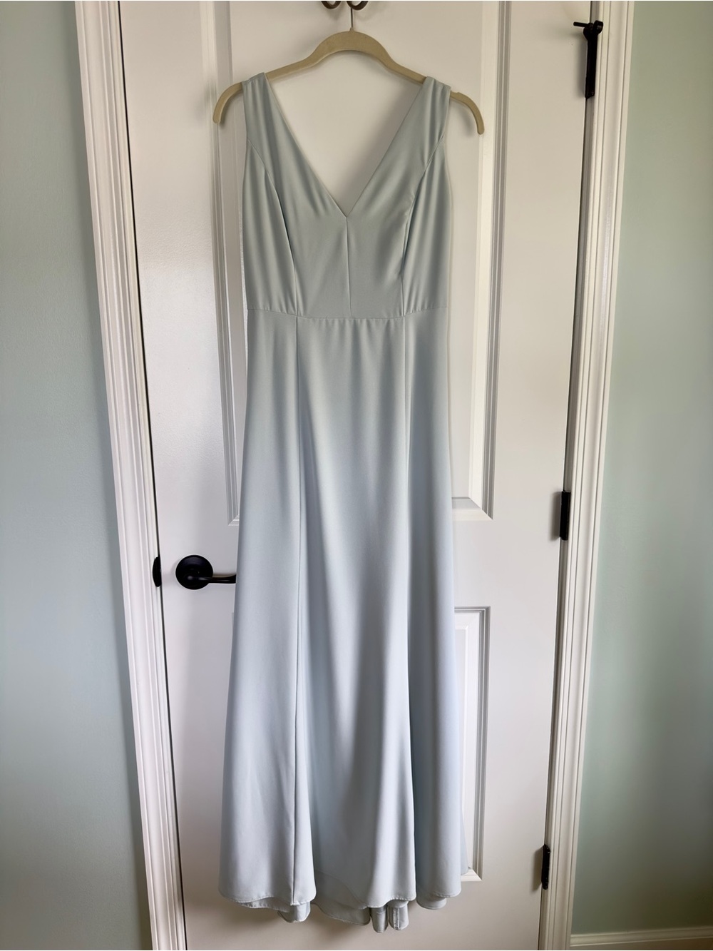 Elegant Light Blue V-Neck Formal Dress